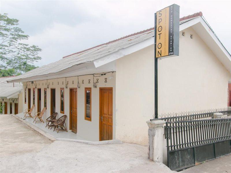 Ayu Homestay Syariah Sukabumi Eksteriør bilde