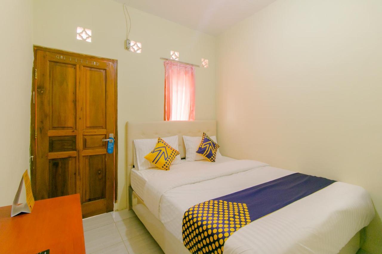 Ayu Homestay Syariah Sukabumi Eksteriør bilde