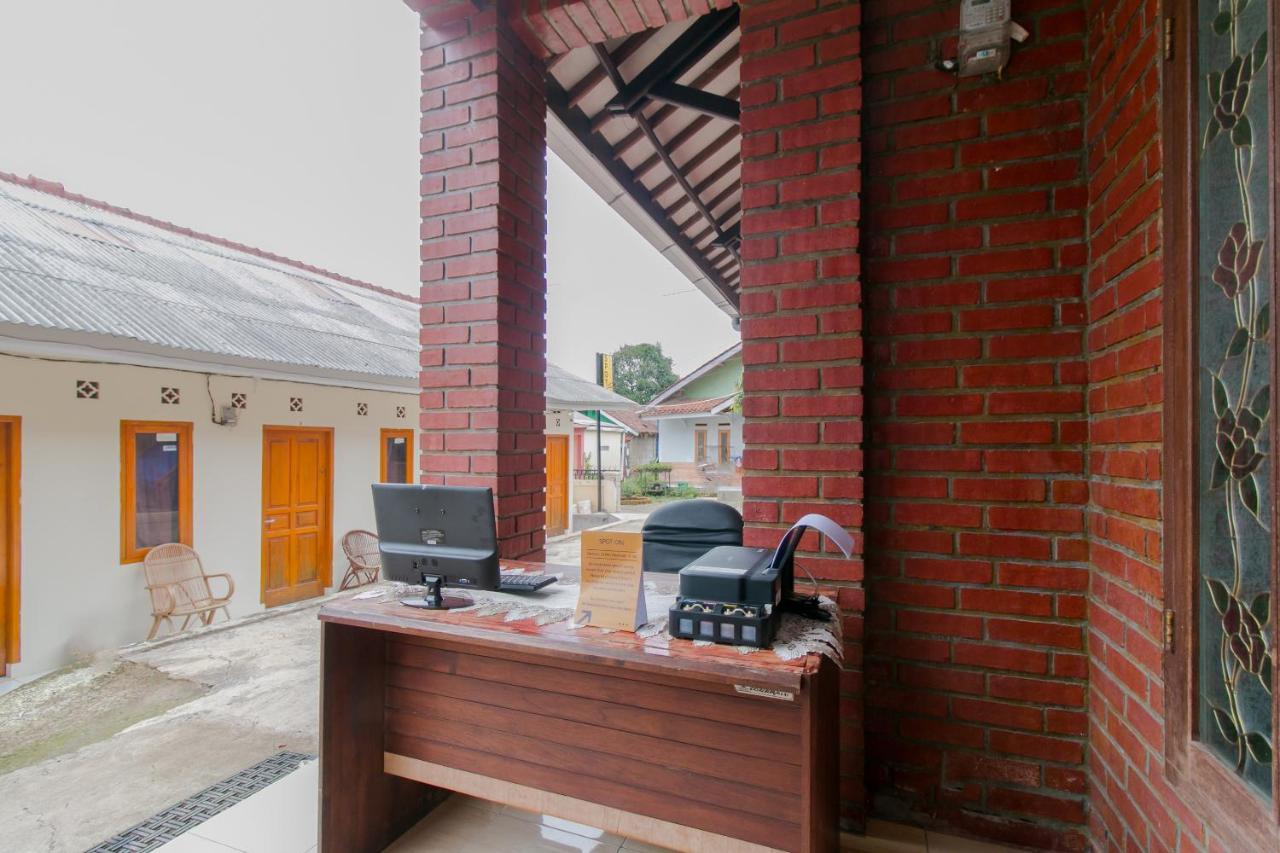 Ayu Homestay Syariah Sukabumi Eksteriør bilde