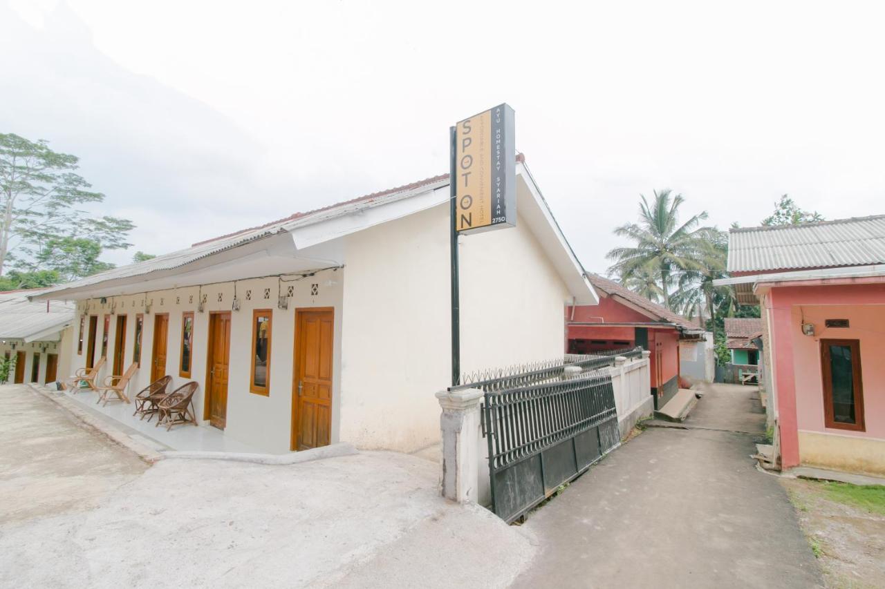 Ayu Homestay Syariah Sukabumi Eksteriør bilde