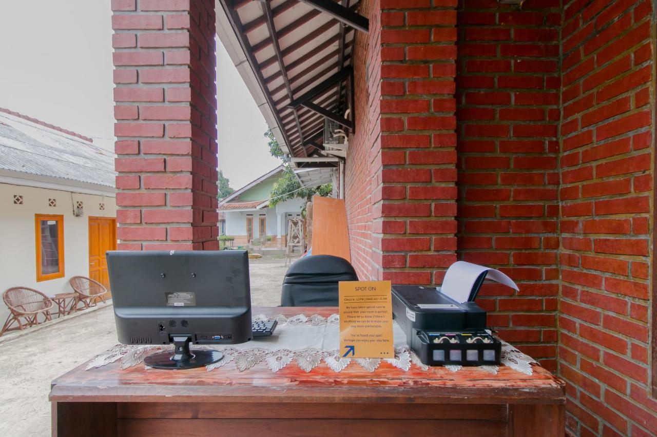 Ayu Homestay Syariah Sukabumi Eksteriør bilde